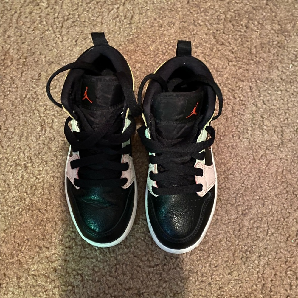 Nike kids shoes size 12